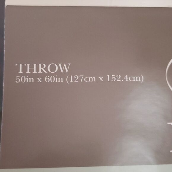 ♥️kathy Ireland throw - Picture 2 of 2